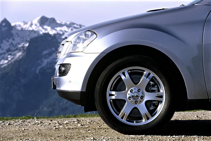  Mercedes-Benz ML-Class 2006 года  (фото 31 из 400)